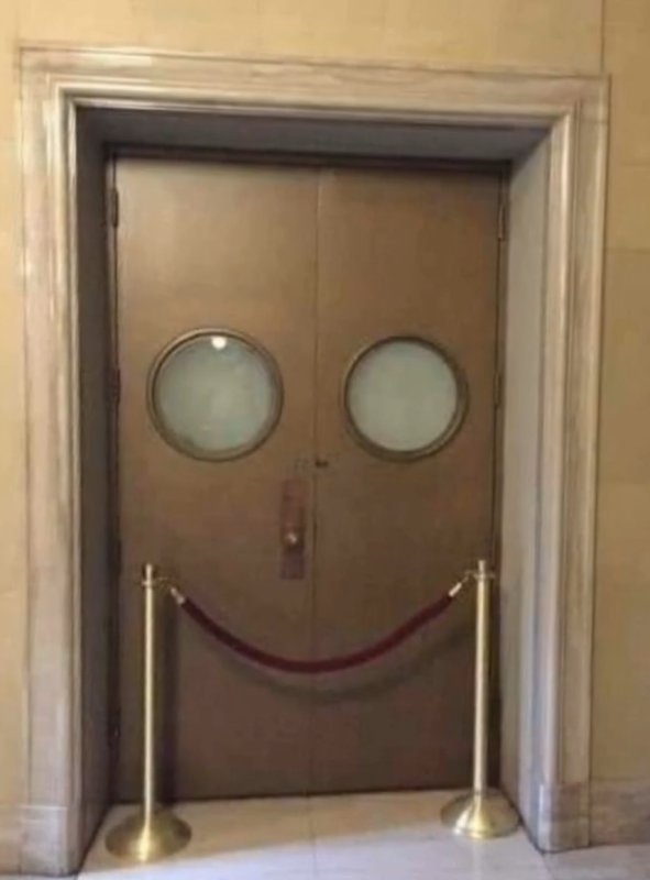 Смешные двери