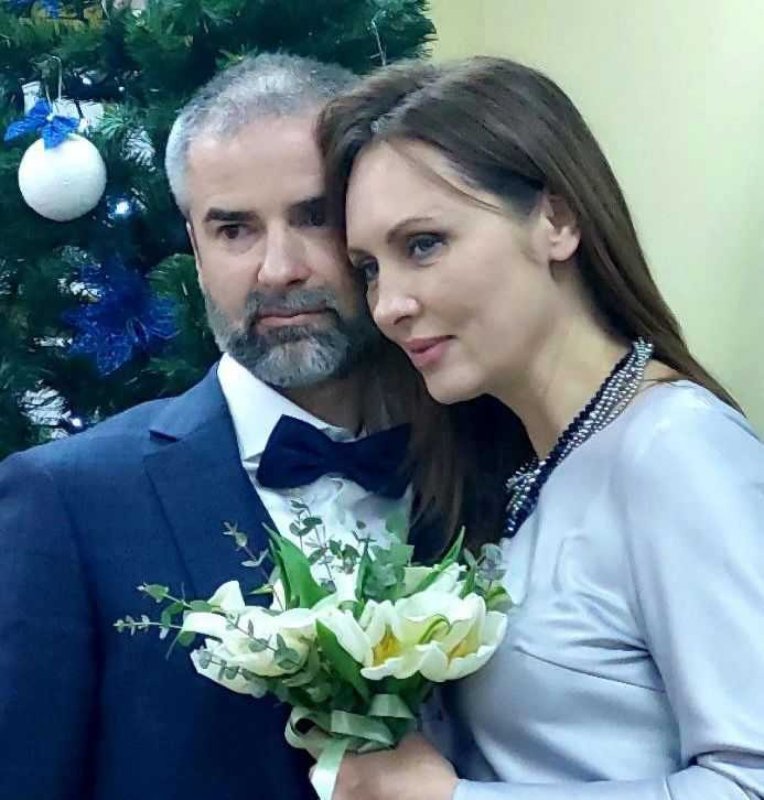 Вика с дочкой кухня