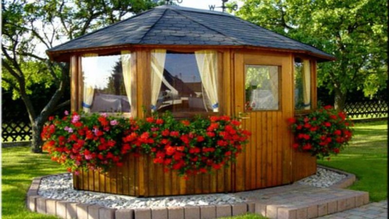 Украшение беседки на даче