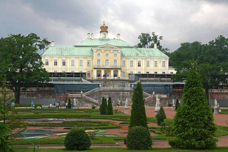 Большой Меншиковский дворец, Ломоносов