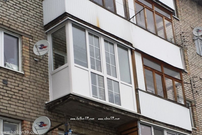 Стеклянные балконы в хрущевках