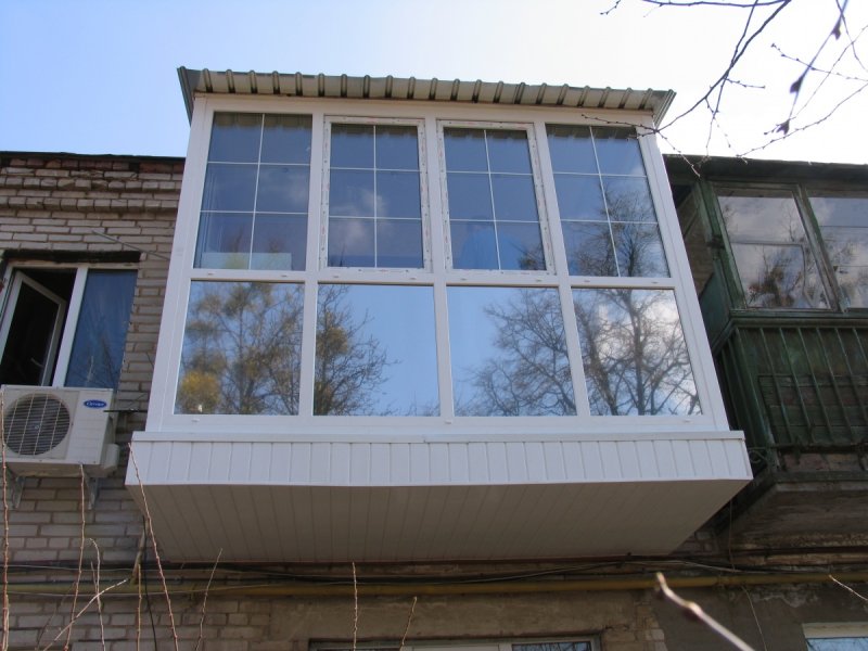 Французское остекление балкона