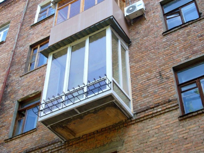 Стеклянный балкон