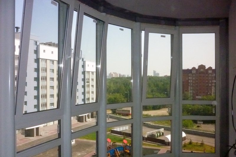 Витражное остекление балкона