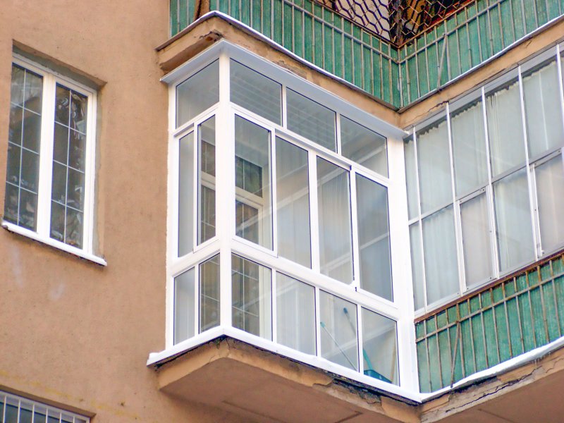 Панорамное остекление Рехау 1555009 0748