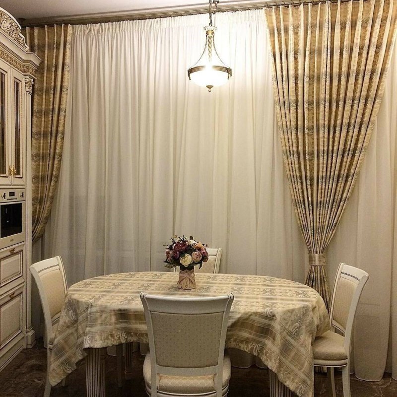 Шторы на кухню с балконной дверью