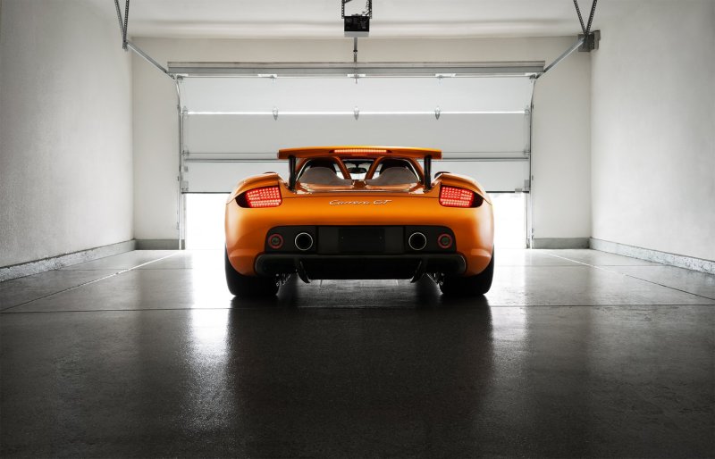 Honda s2000 в гараже