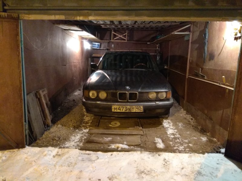 БМВ е46 в гараже