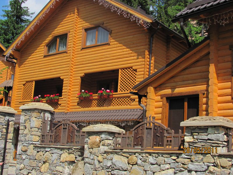 Карпаты Яремче деревянные