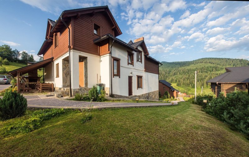 Домик в Карпатах