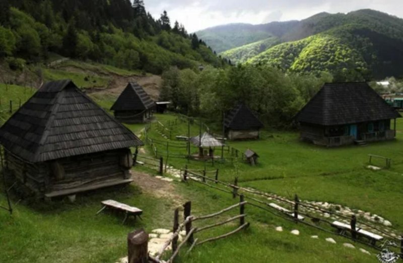 Карпаты Гуцульская деревня музей