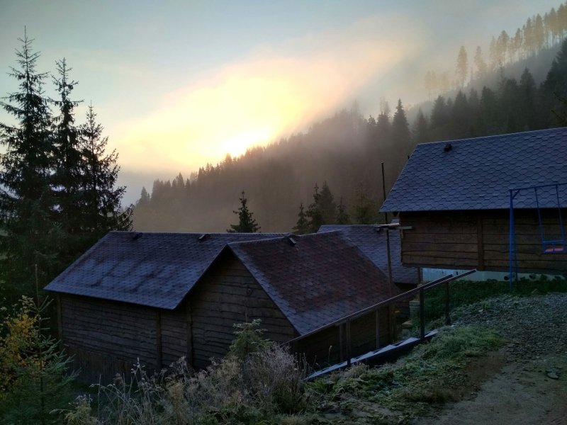 Старые дома в Карпатах