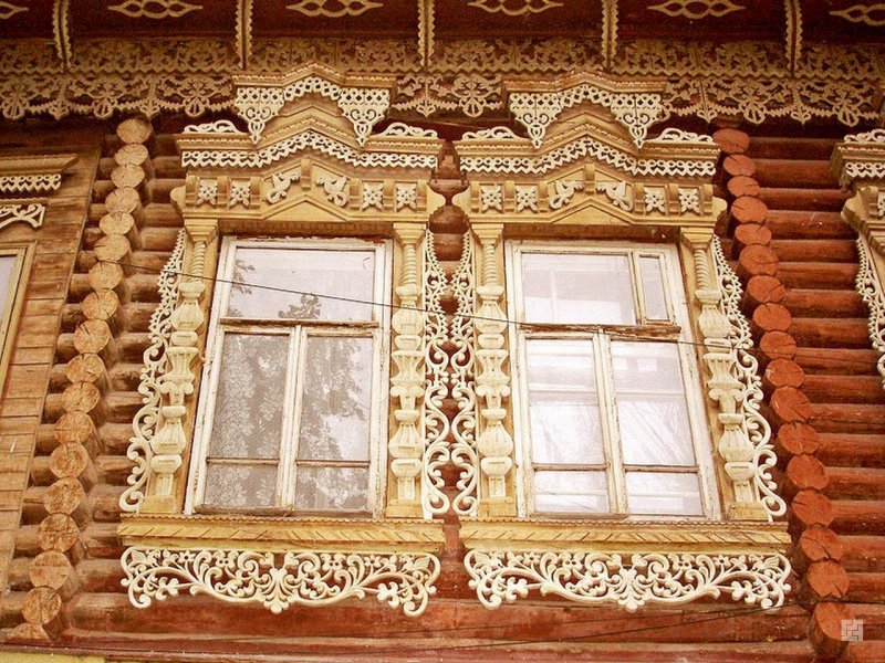 Резной поднос