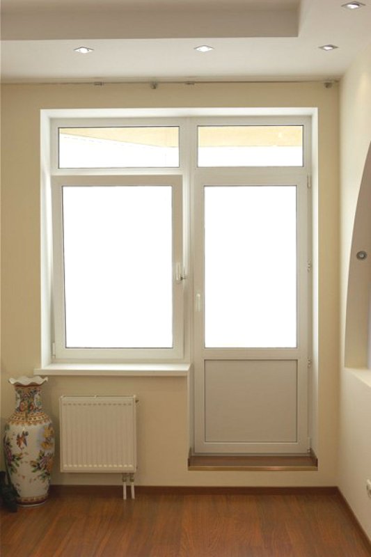 Дверь балконная VEKA Softline-70 мм