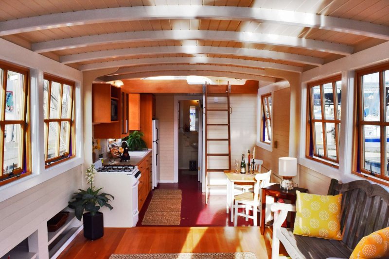 Houseboat интерьер