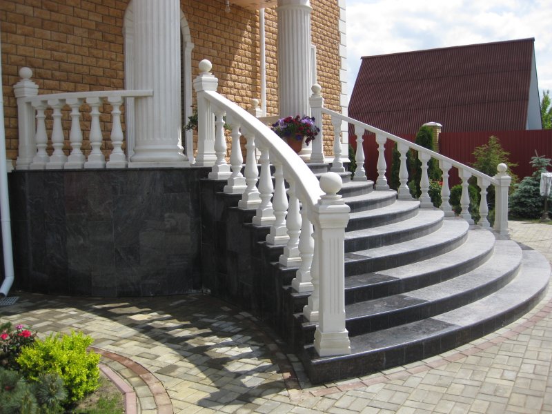 Балясина в архитектуре