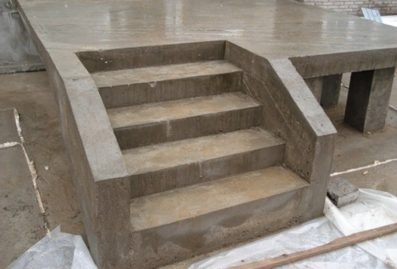 Ступени крыльца из бетона м300