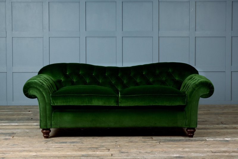 Зеленый диван Chesterfield