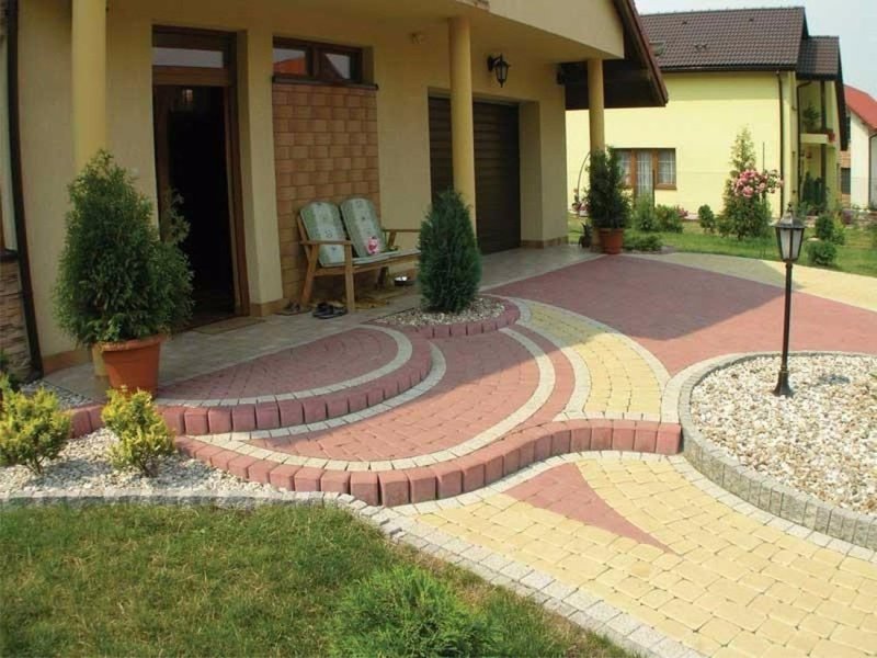 Плитка старый город старый двор