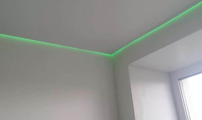 Натяжной потолок с RGB подсветкой
