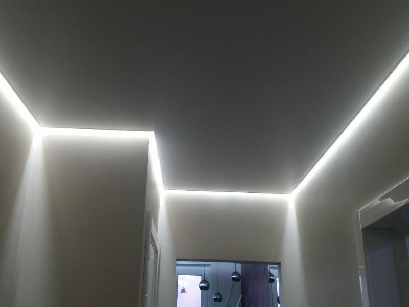 Парящий натяжной потолок