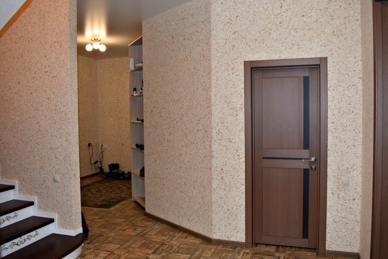Декоративная штукатурка в коридоре