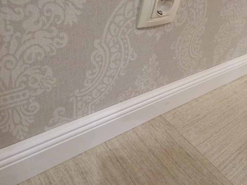 Плинтус Ultrawood Base 5763