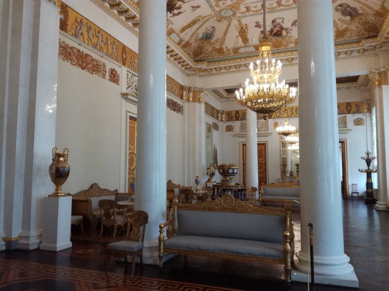 Парадная лестница Михайловского замка