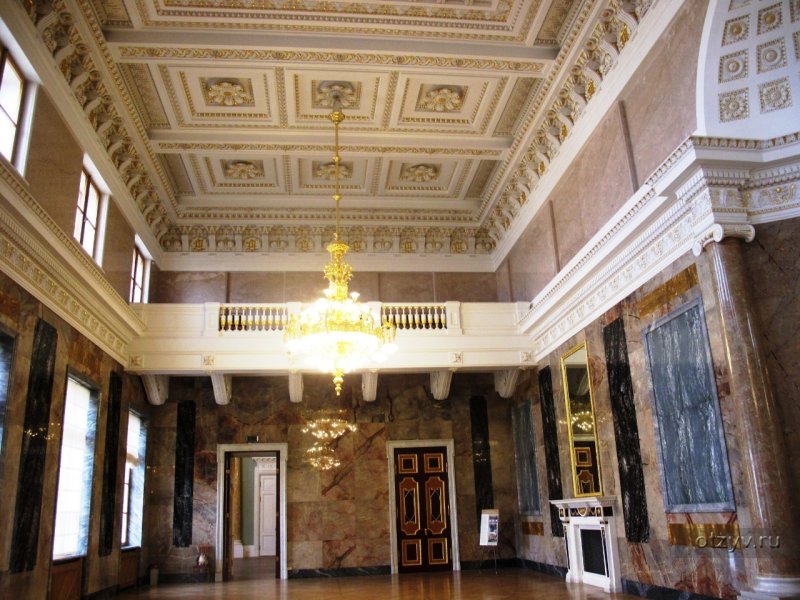 Зал мраморная галерея Михайловский замок