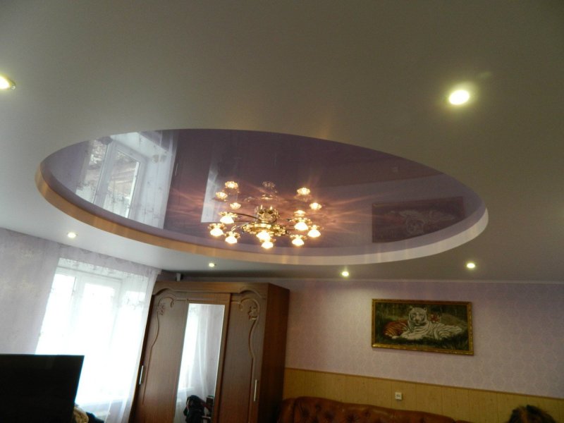 Двухярусный натяжной потолок в зал