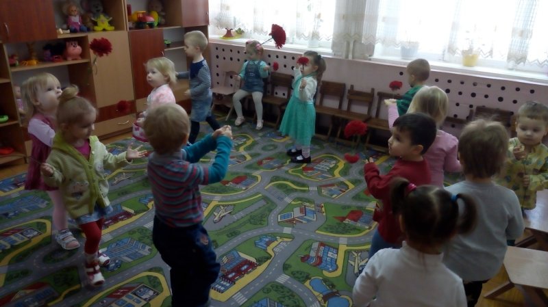 Коллективная работа в детском саду младшая группа