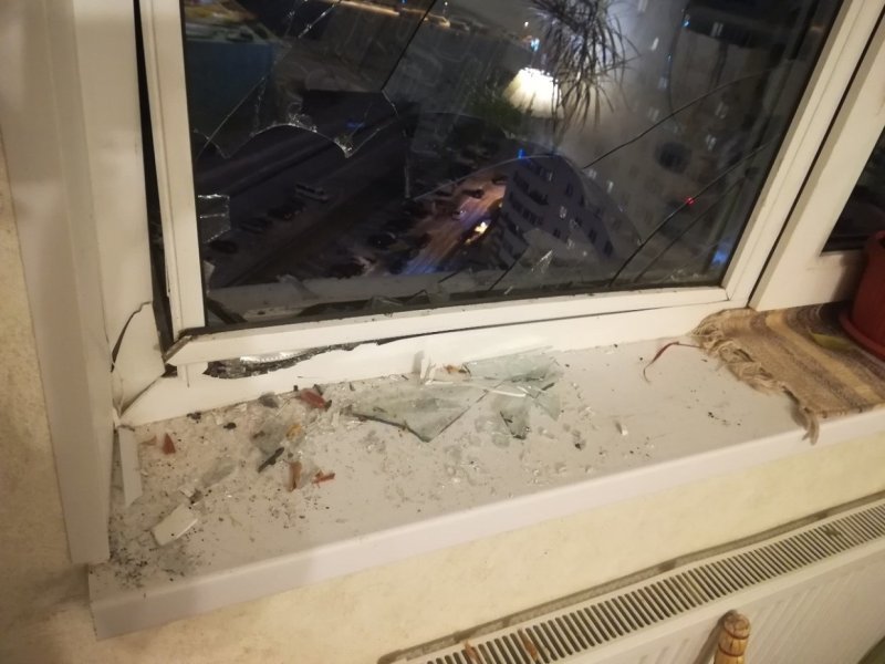 Разбитое окно в квартире