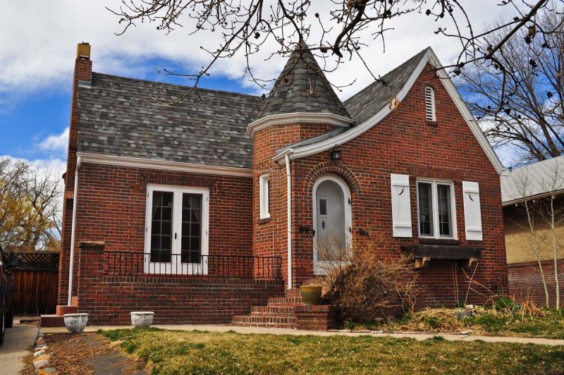 Стиль Тюдор (Tudor Revival Cottage)