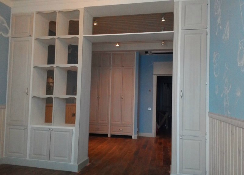 Шкаф ikea с распашными дверьми 120x58x236