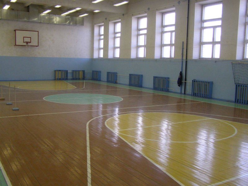 Школьный спортзал