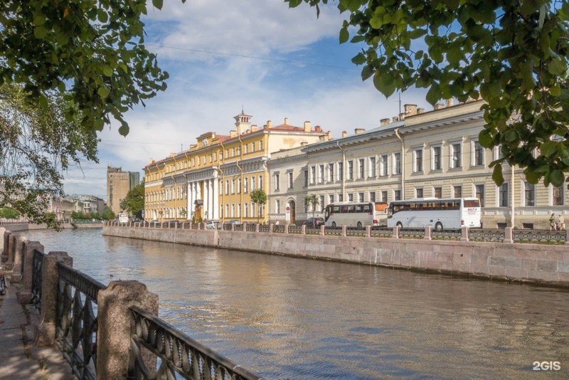 Юсуповский дворец в Санкт-Петербурге театр