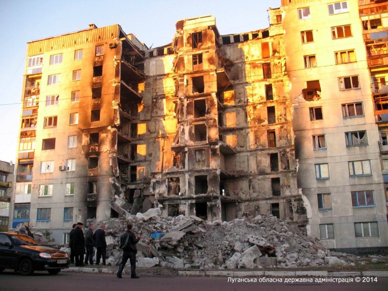 Лисичанск разрушенный дом