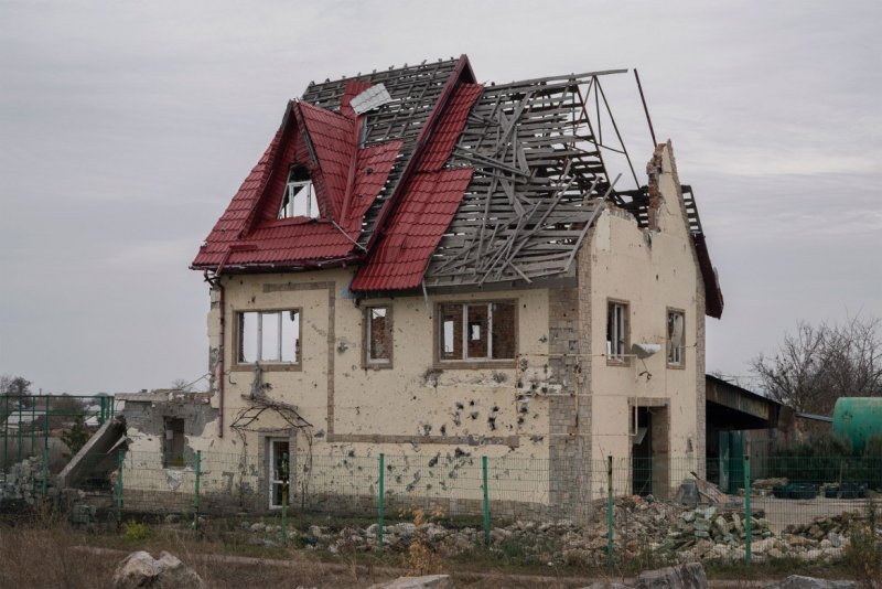 Сломанный дом