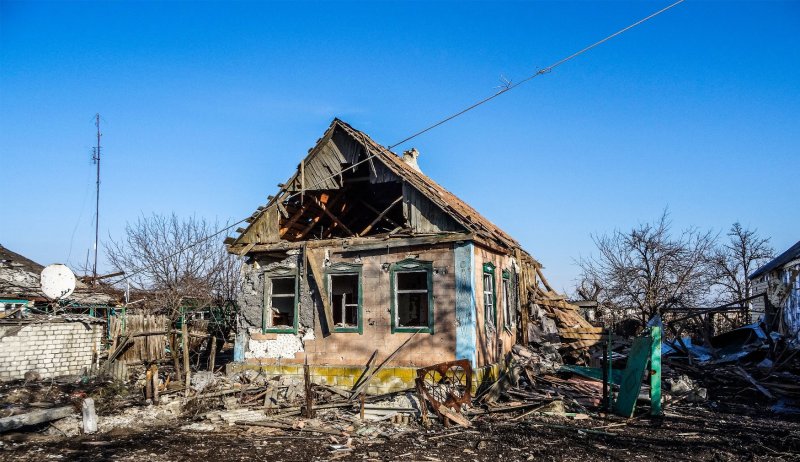 Старые разрушенные дома