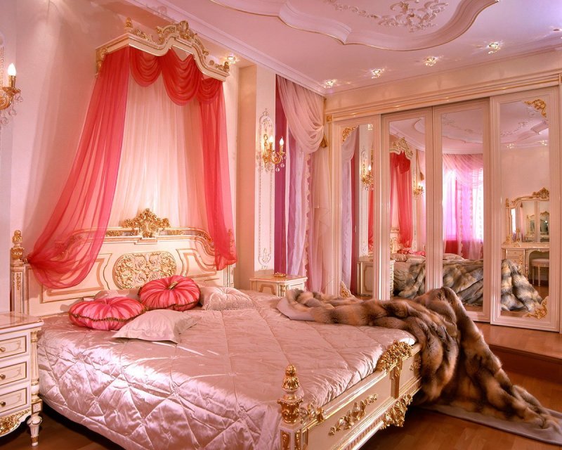 Розовая спальня