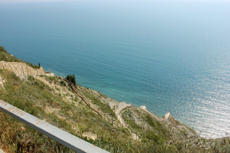Спуск к морю 1000 ступенек Анапа