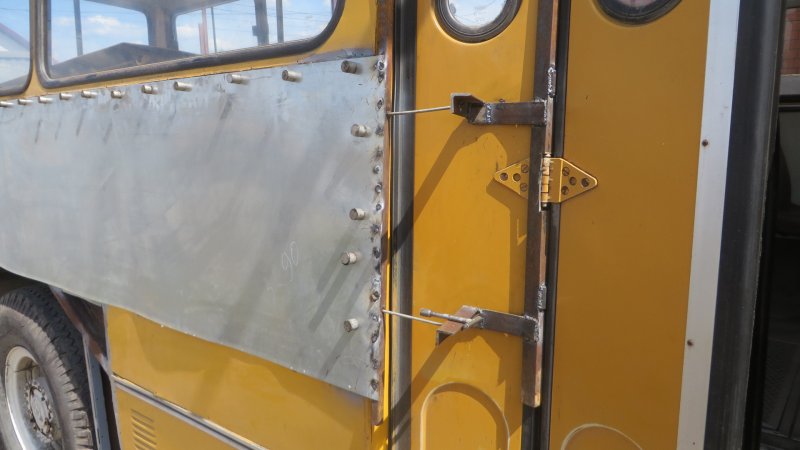 Икарус 260 запасное колесо