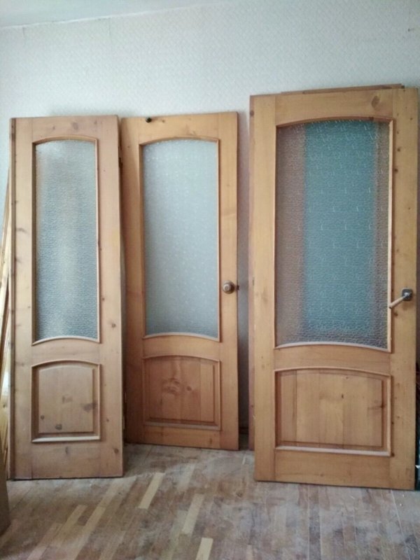Деревянные двери межкомнатные б/у