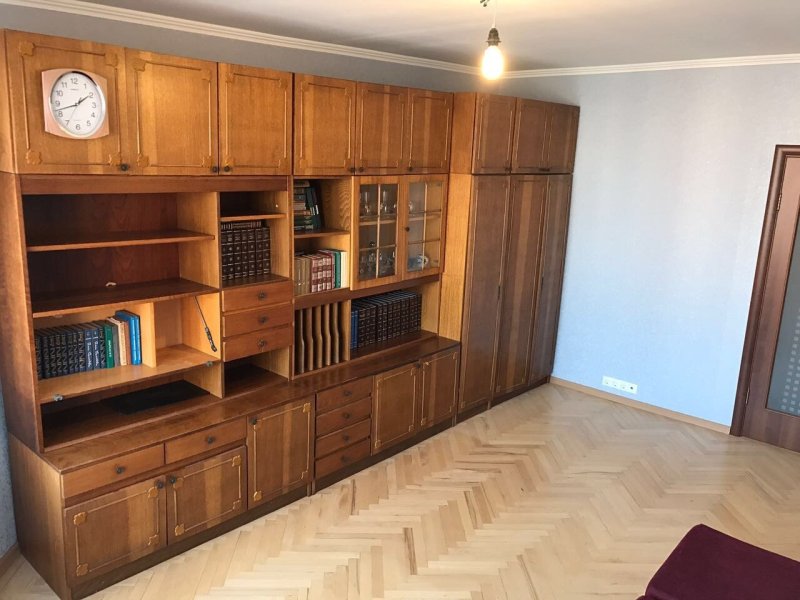 Советская стенка в современном интерьере