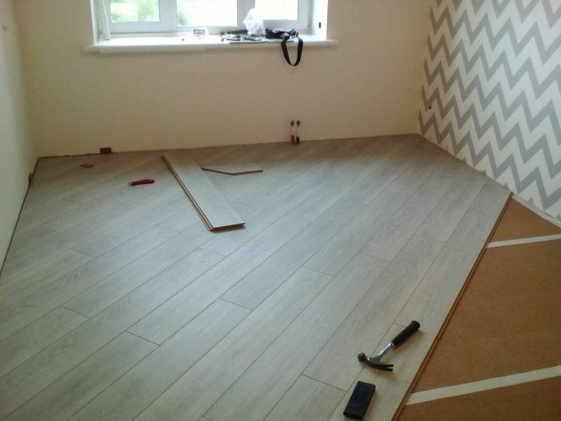 Укладка инженерной доски по диагонали