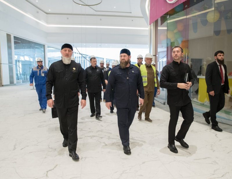 Мусульманская мечеть Грозный изнутри