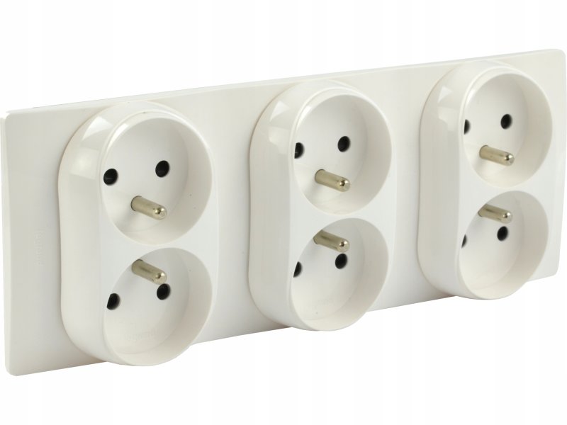 Legrand Niloe двойная розетка для рамок 764542