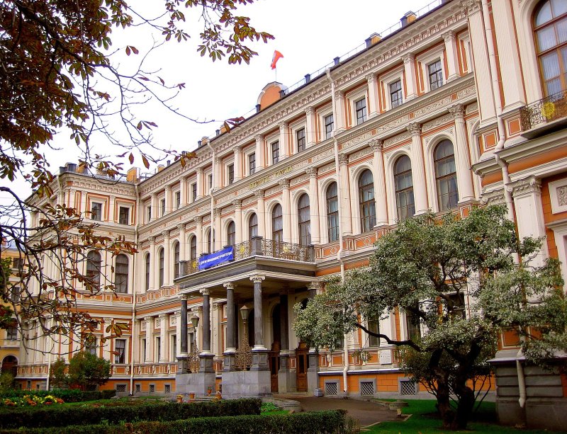 Дворец на площади труда Санкт-Петербург