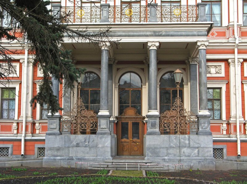 Санкт Петербург традиционное