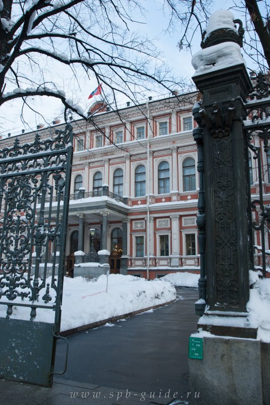 Николаевский дворец в Санкт-Петербурге парадная лестница